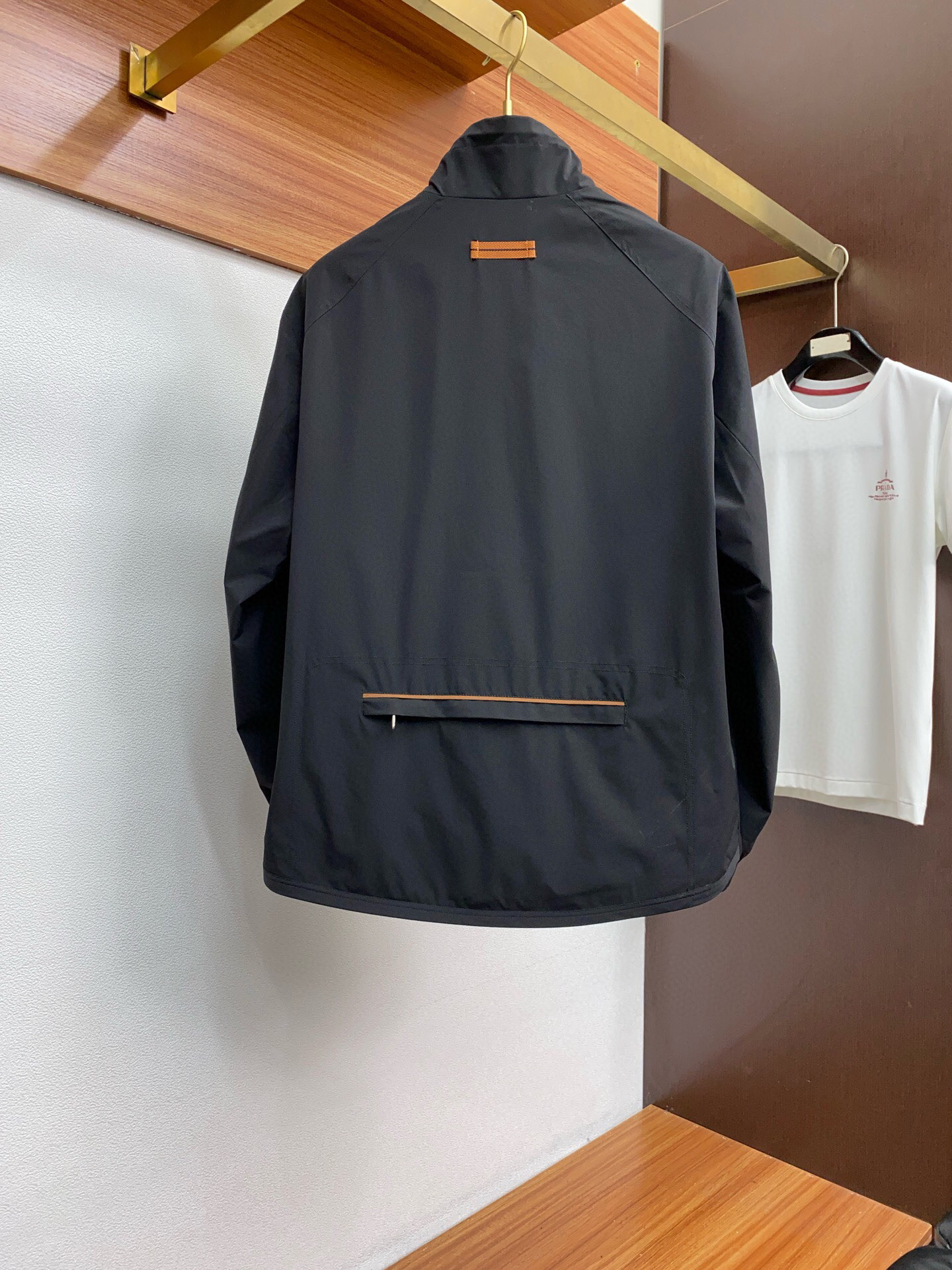  
 🆕ZEGNA·杰尼亚 2025开秋新款男士夹克外套翻领立领，原单三标齐全高端版本！立领款式 高定专