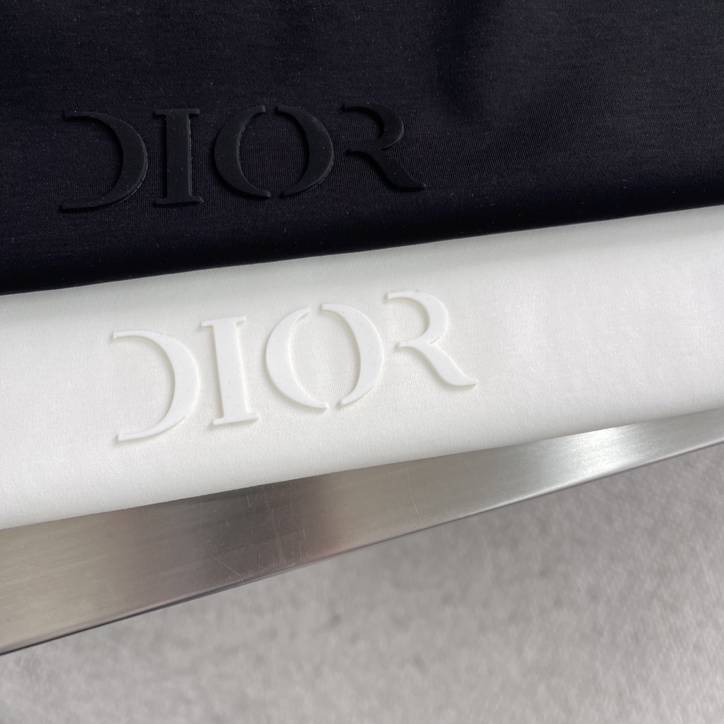 
Dio  25春夏新款短袖T恤

尺码：M-3XL 微阔版型
面料：230克重云朵棉面料 触感细腻爽滑