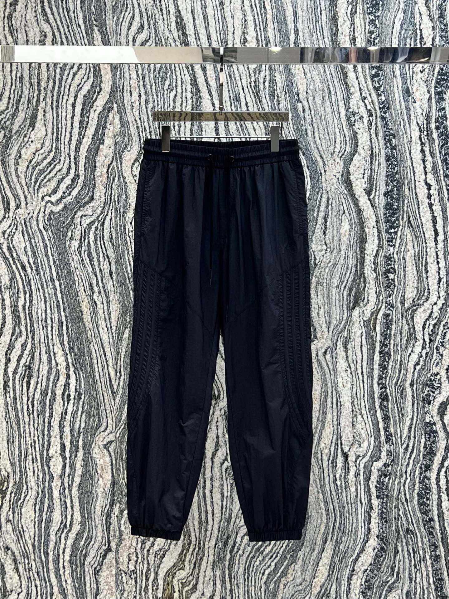 
2025春夏新款
Y-3休闲裤
M-3XL