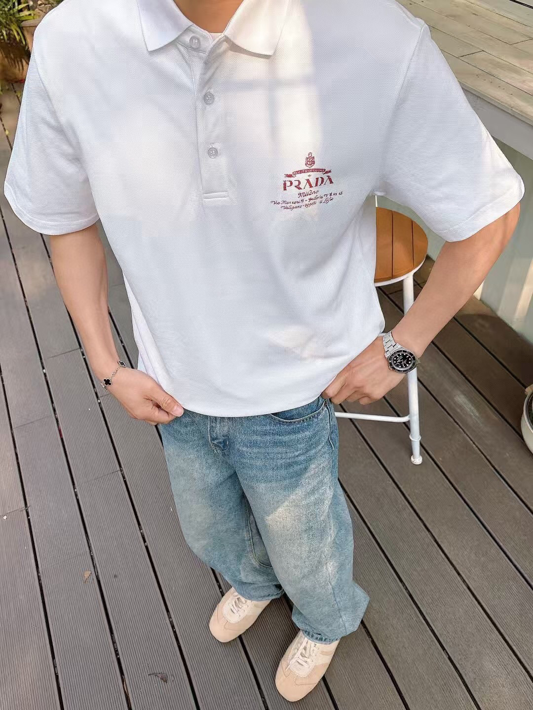 
普拉达Polo系列
季度：2025春夏
颜色：黑色 白色 卡其色 藏青色
尺码   m-4xL
版型：