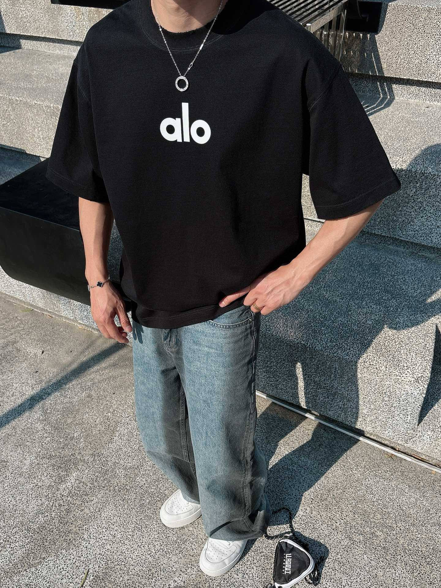 NO:141374,2025SS Luo Jia Chunxia New Half Sleeve Popular Customized Cotton Fabric Heavy Industry Washing, Heavy Industry Embroidery, Comfortable Texture Number S-2XL,,loewe,alexander wang198609092025SS 罗家春夏新款半袖 爆款定制纯棉面料 重工洗水,重工刺绣,面料舒适质感 码数S-2XL,,loewe,alexander wang,Men's clothing