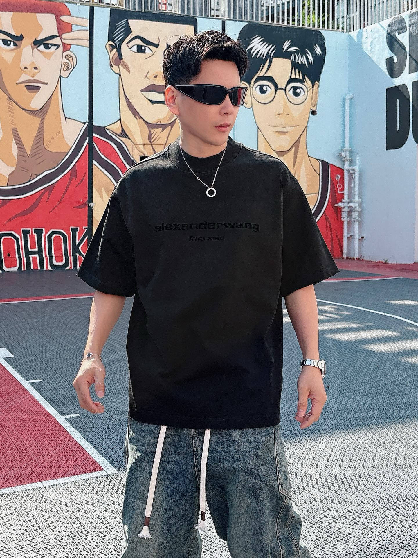 NO:141370,Dawang's new short-sleeved summer style uses high-quality cotton washing fabric. The gradient craftsmanship is super beautiful, super comfortable and breathable, the fabric is excellent in skin-friendly, comfortable and light, and the overall contour design is perfect, crisp and stylish!  Clean, neat and high-end!  S-XL, alexander wang, T-shirt, alexander wang19860909大王夏季新款短袖,采用优质棉质水洗面料,渐变工艺超级好看,超级舒适透气,面料极好亲肤舒适轻薄,整体轮廓版型设计完美,挺括有型！干净利落高级感！码数S－XL,,alexander wang,T-shirt,alexander wang,Men's clothing