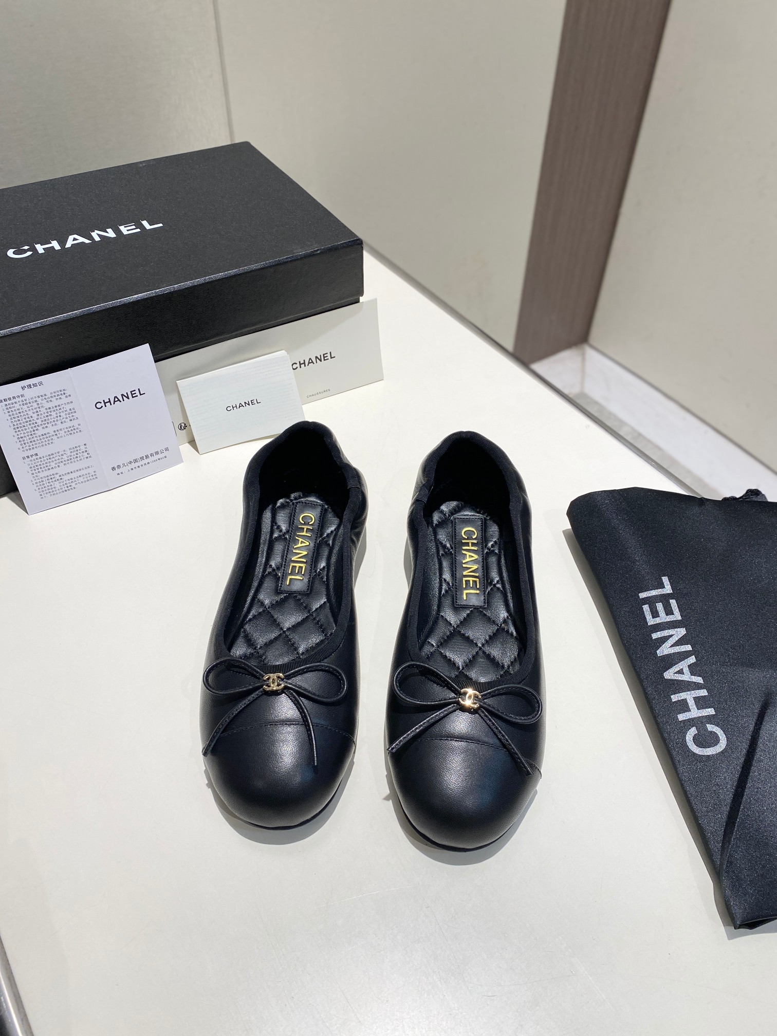 NO:232855,.Xiaoxiang 2025 new dance shoes ~~~The highest version in the market~~~!  Copy 1:1 in the same original version!  Fabric sheepskin inner lining color 2 colors Size 35~40, casual shoes/sports shoes, sneakers, sheepskin19860909.小香2025新品跳舞鞋 ～～～市场最高版～～～！同原版1:1复制！ 面料羊皮 内里羊皮内里 颜色2色 码数35～40,休闲鞋/运动鞋,sneakers,sheepskin,Women's Shoes