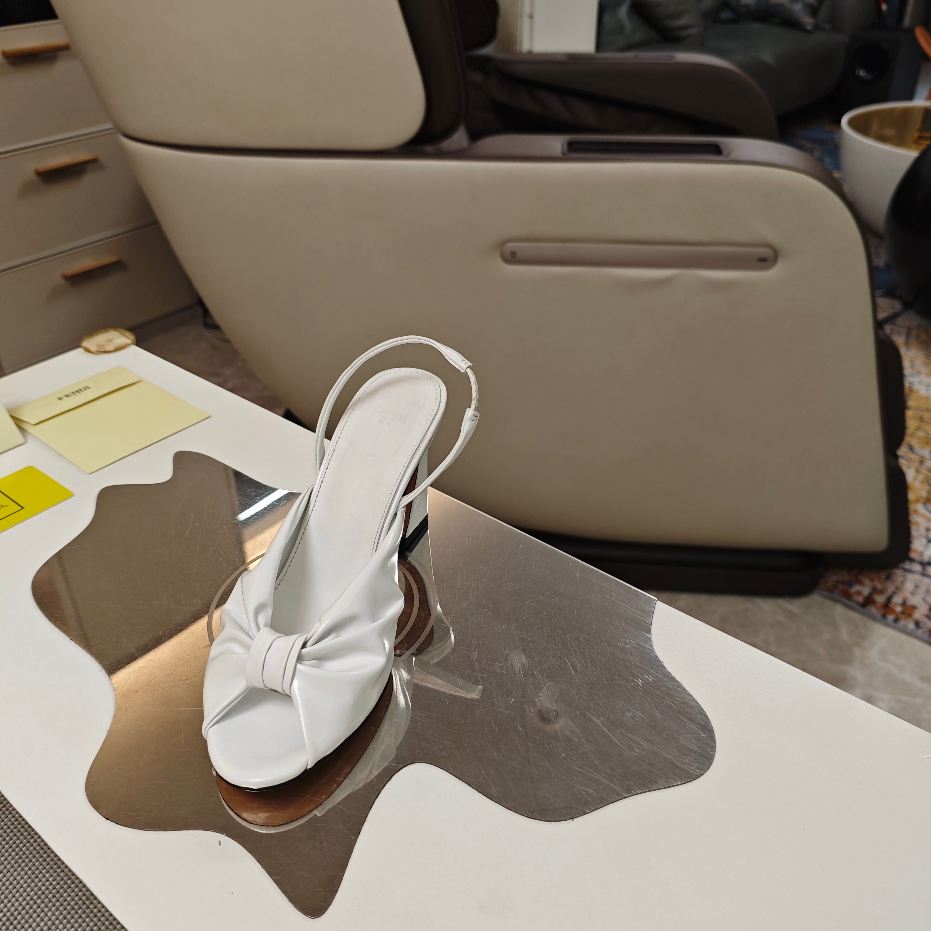 “Fendi 25SS Summer Showers: High-End Metal Marked Shoes Collection for Fashionable Women | 2025 VIP Edition” - 图片 7