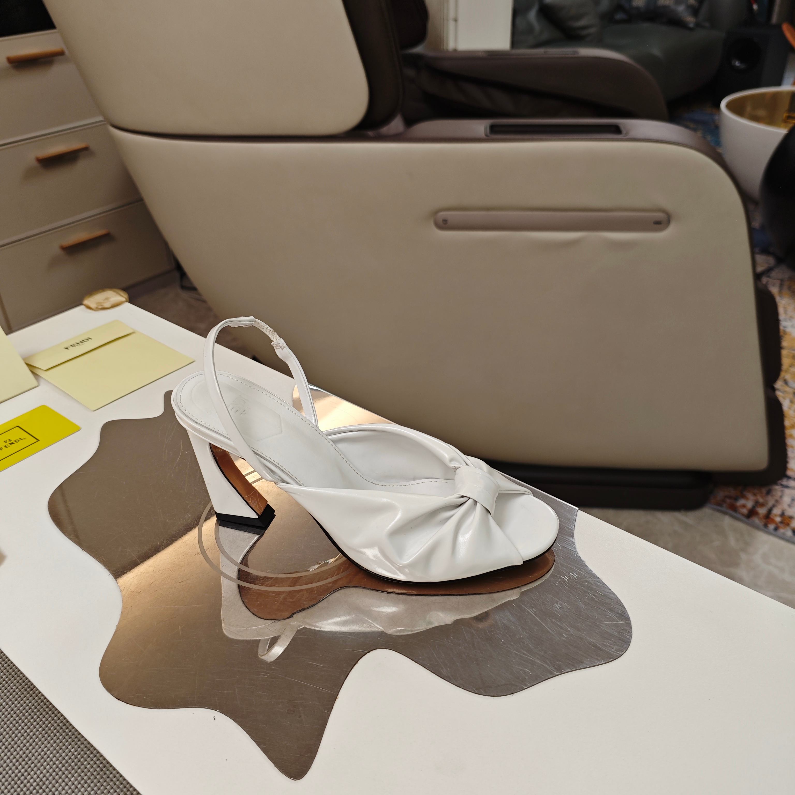 “Fendi 25SS Summer Showers: High-End Metal Marked Shoes Collection for Fashionable Women | 2025 VIP Edition” - 图片 6