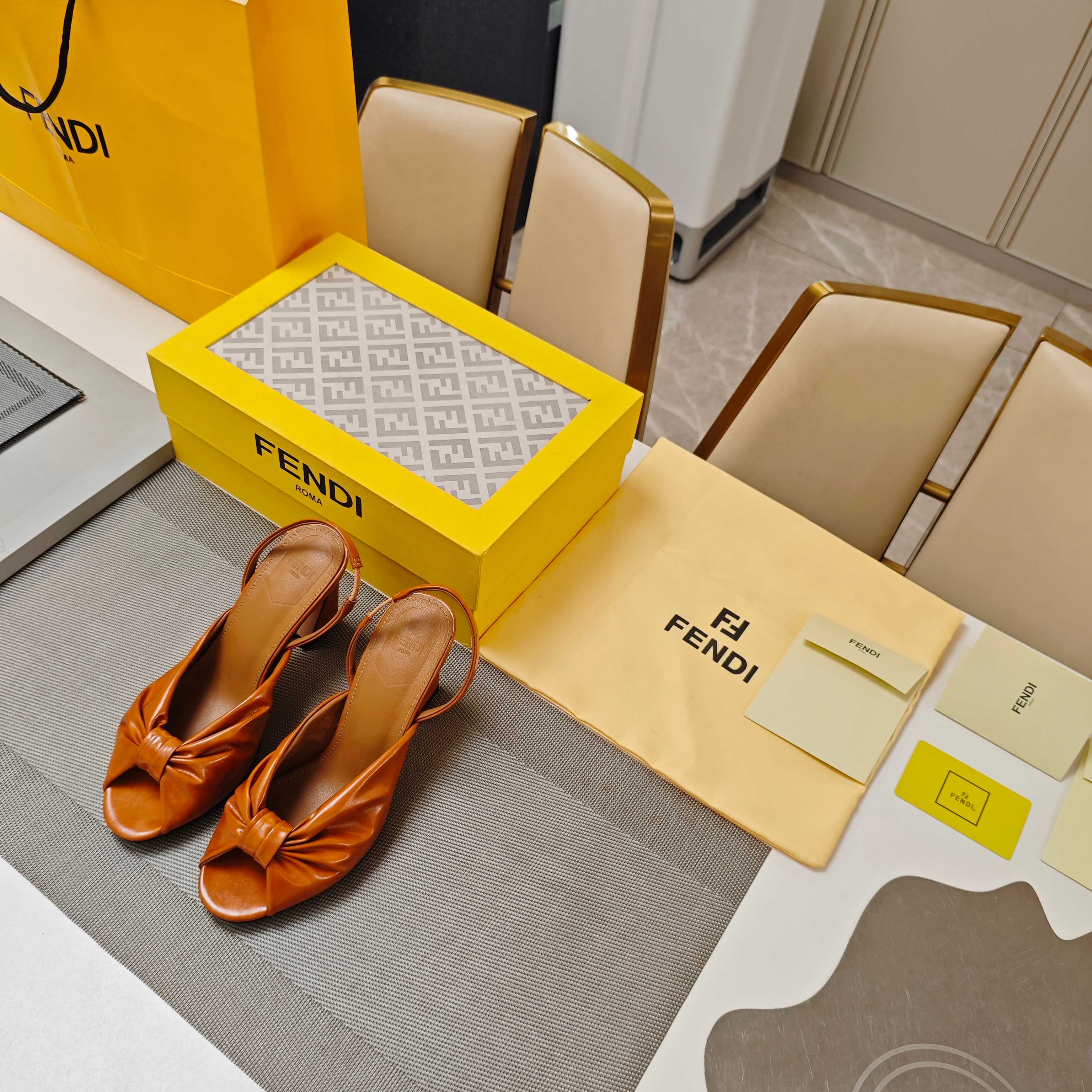 FENDI 25SS Summer Showers High-End Shoes Collection - 图片 3