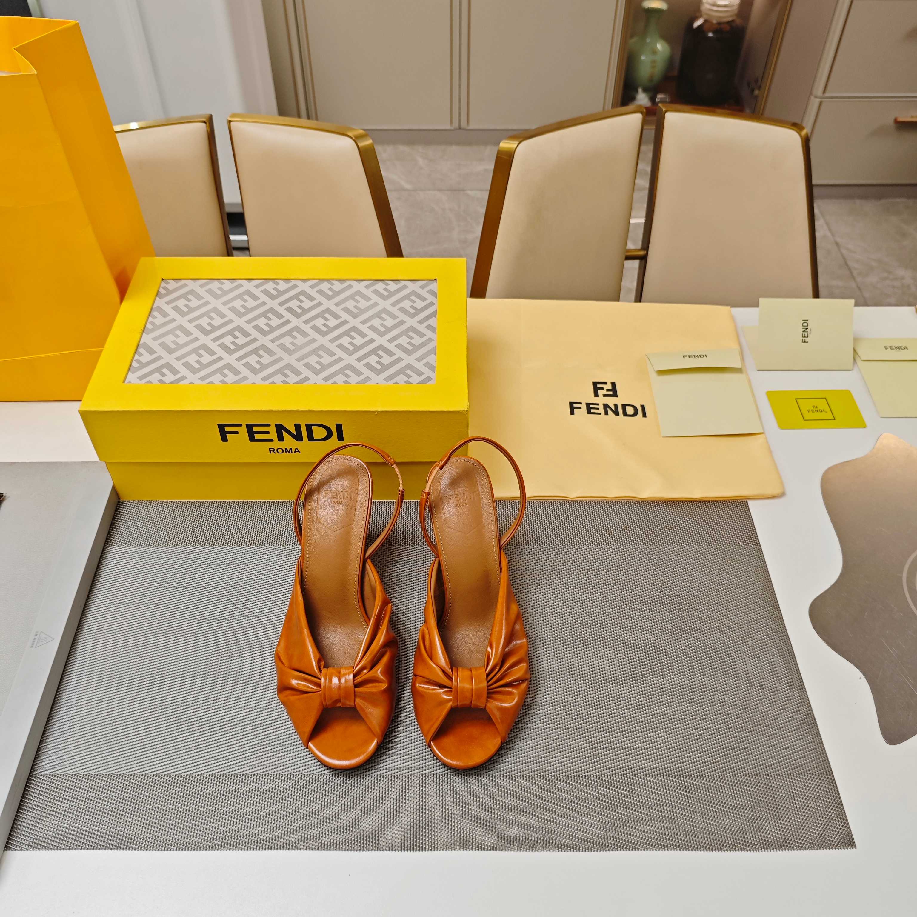FENDI 25SS Summer Showers High-End Shoes Collection - 图片 2