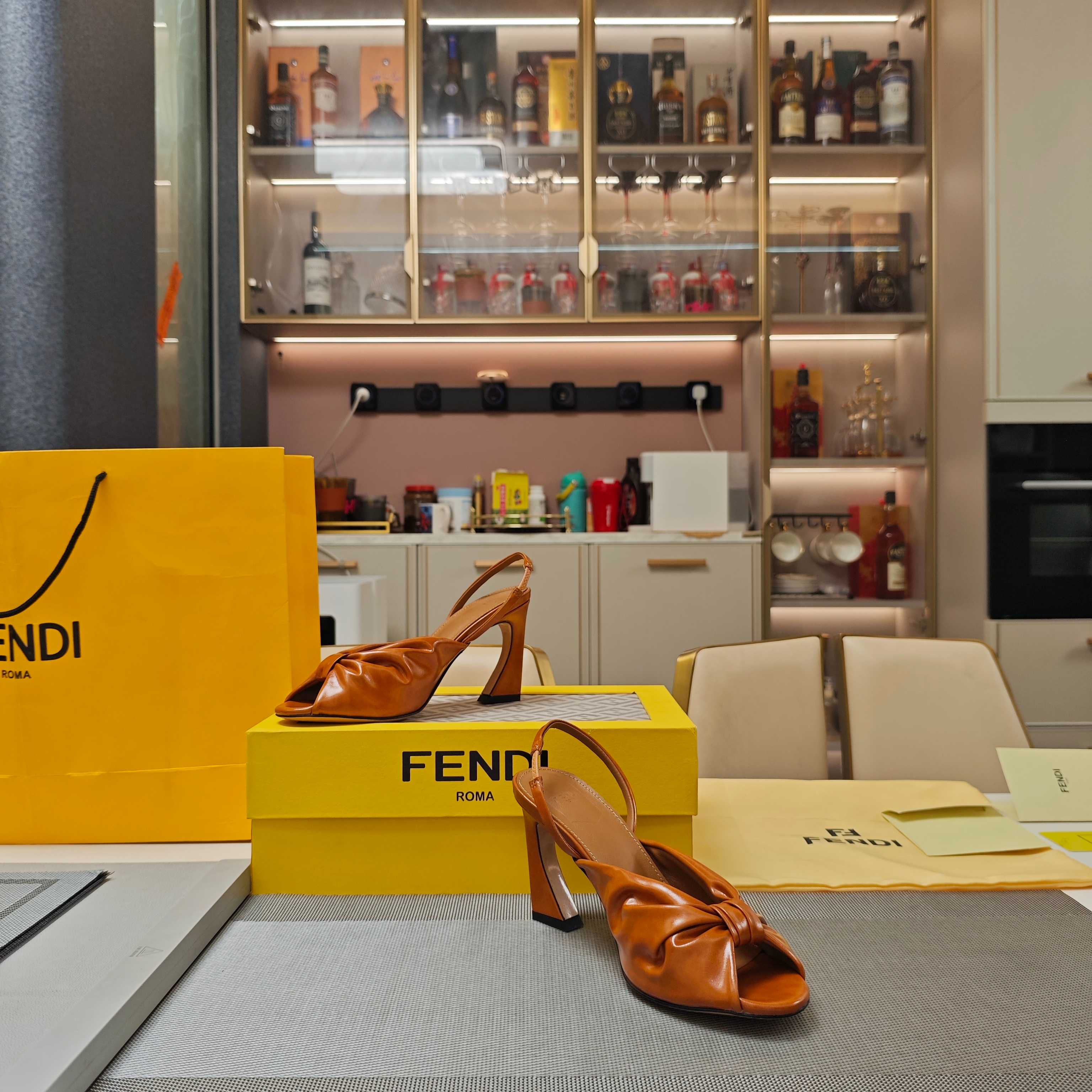 FENDI 25SS Summer Showers High-End Shoes Collection - 图片 4