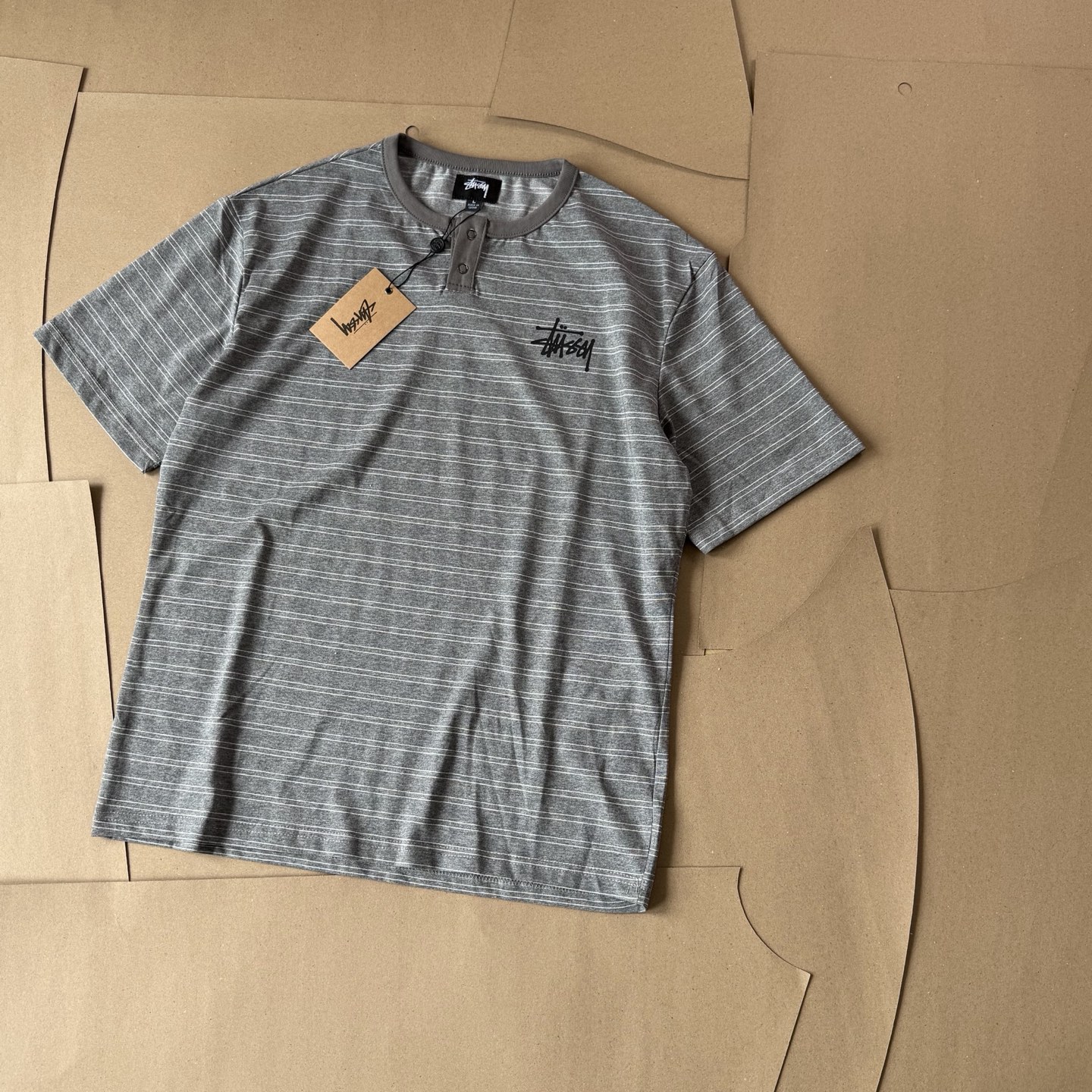 Alternative view of T-Shirt 01026