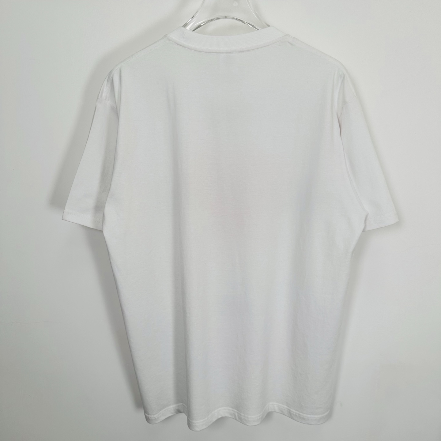 Supreme SS25 Announcing Tee Red Heart T-Shirt - Crew Neck - Black/White 3 i1742534370495 4173 0 5