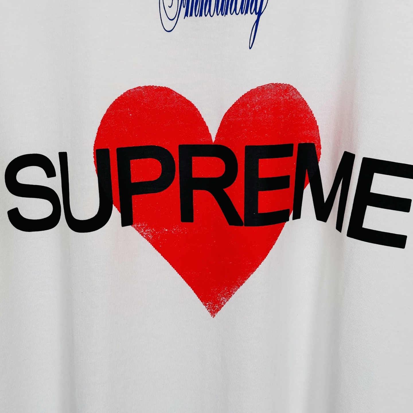 Supreme SS25 Announcing Tee Red Heart T-Shirt - Crew Neck - Black/White 6 i1742534373416 1845 0 4