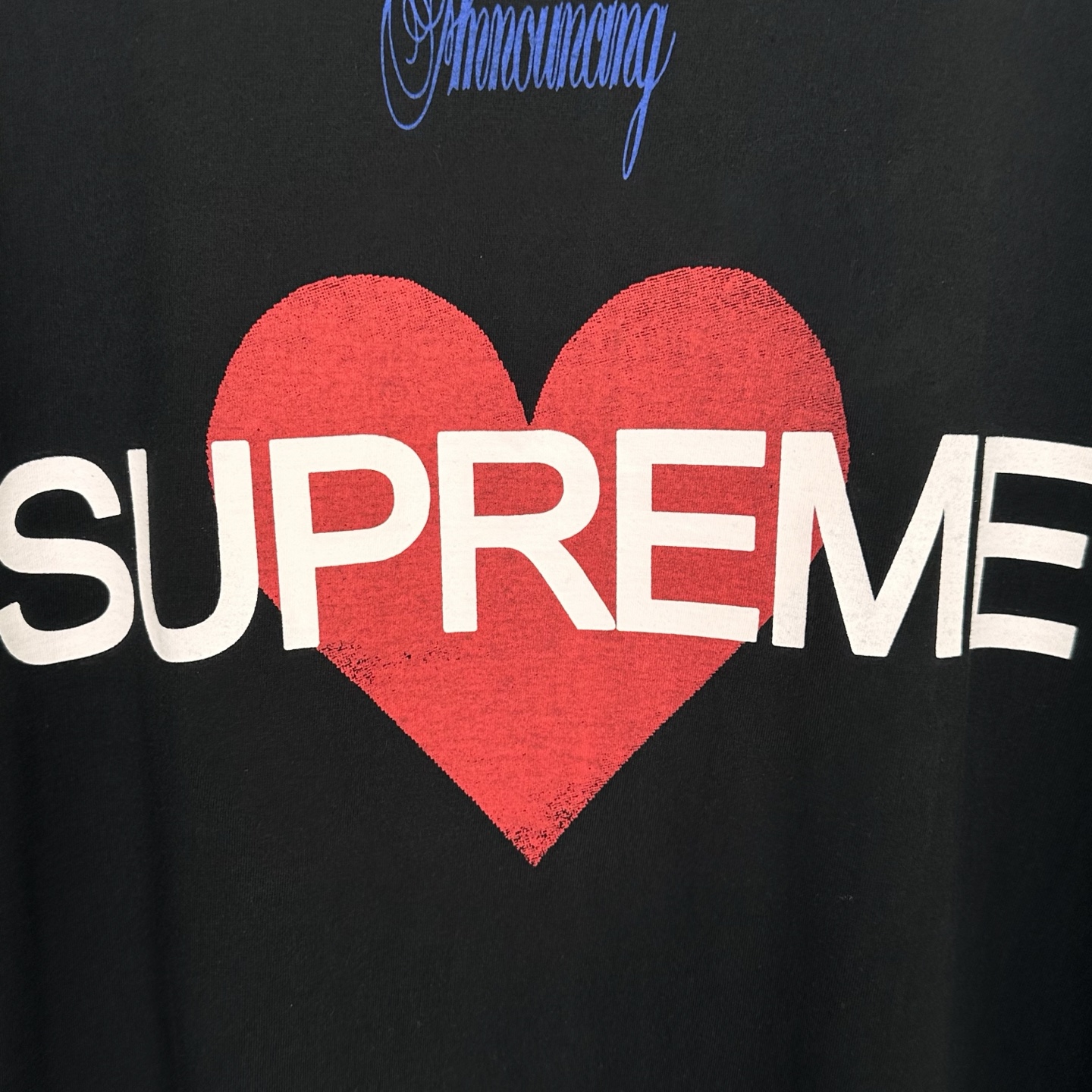 Supreme SS25 Announcing Tee - Heart T-Shirt - Crew Neck - Black and White 9 i1742534452282 1725 0 7