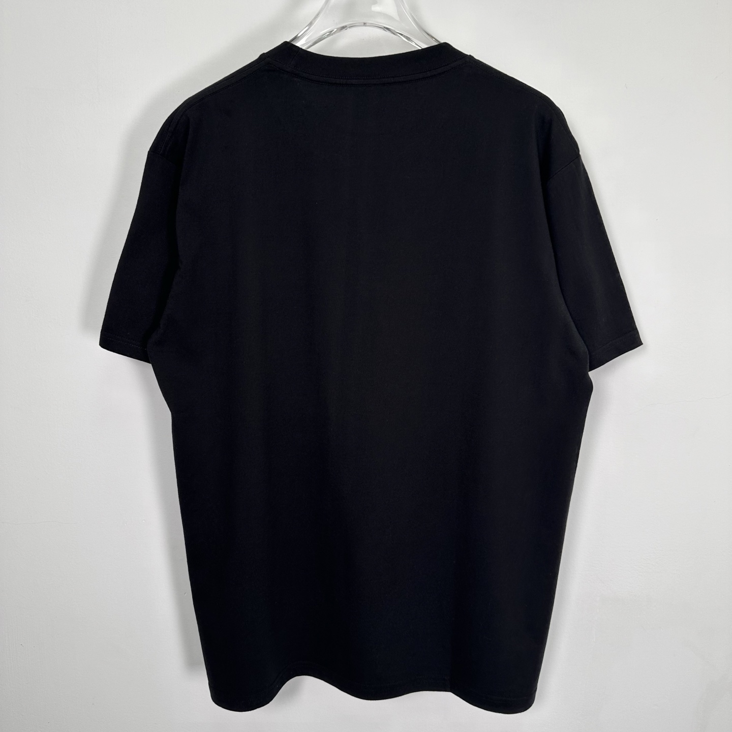 Supreme SS25 Announcing Tee - Heart T-Shirt - Crew Neck - Black and White 3 i1742534452368 5904 0 8