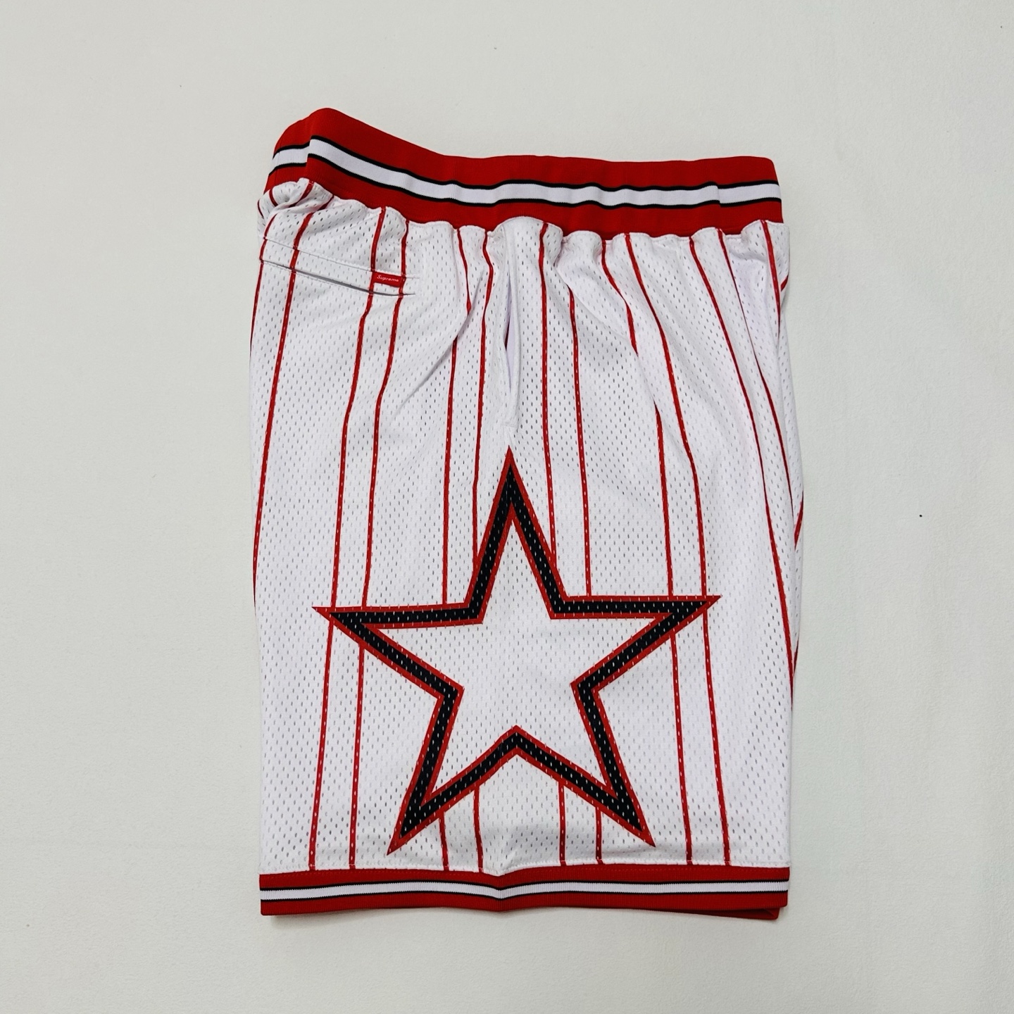 Supreme SS24 Week 18 Star Basketball Shorts - Embroidered Mesh, White/Red 4 i1744278707943 4661 0 5