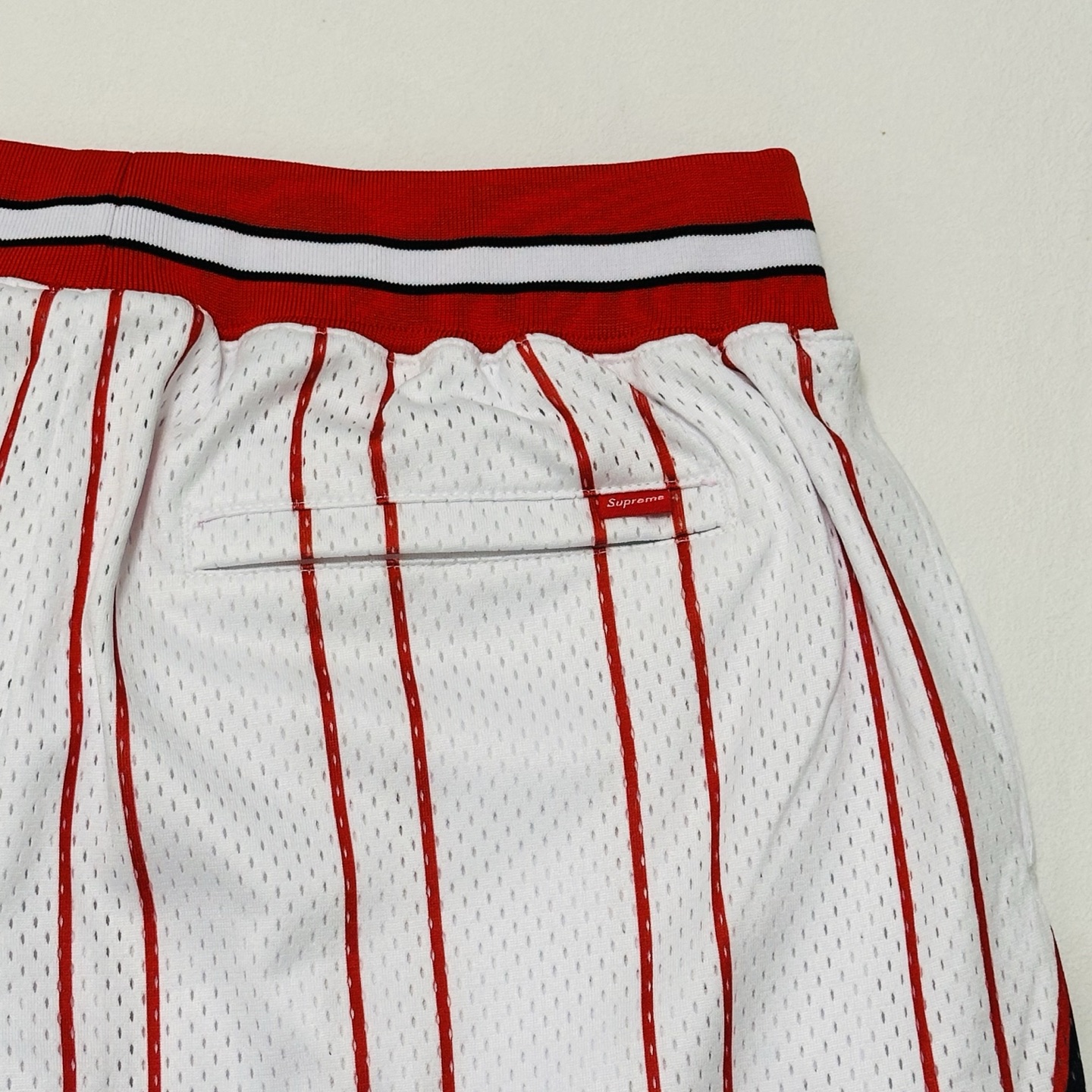 Supreme SS24 Week 18 Star Basketball Shorts - Embroidered Mesh, White/Red 7 i1744278708042 1120 0 6