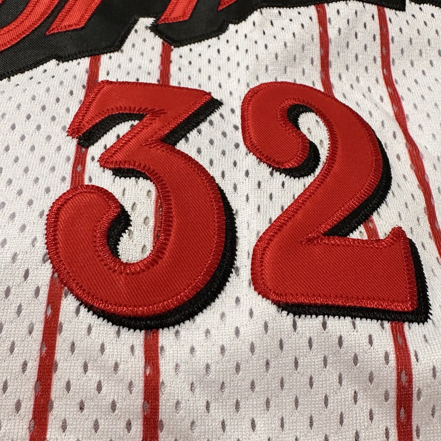 Supreme SS24 Star Basketball Jersey & Shorts Set - Embroidered Mesh 4 i1744278757282 6404 0 6