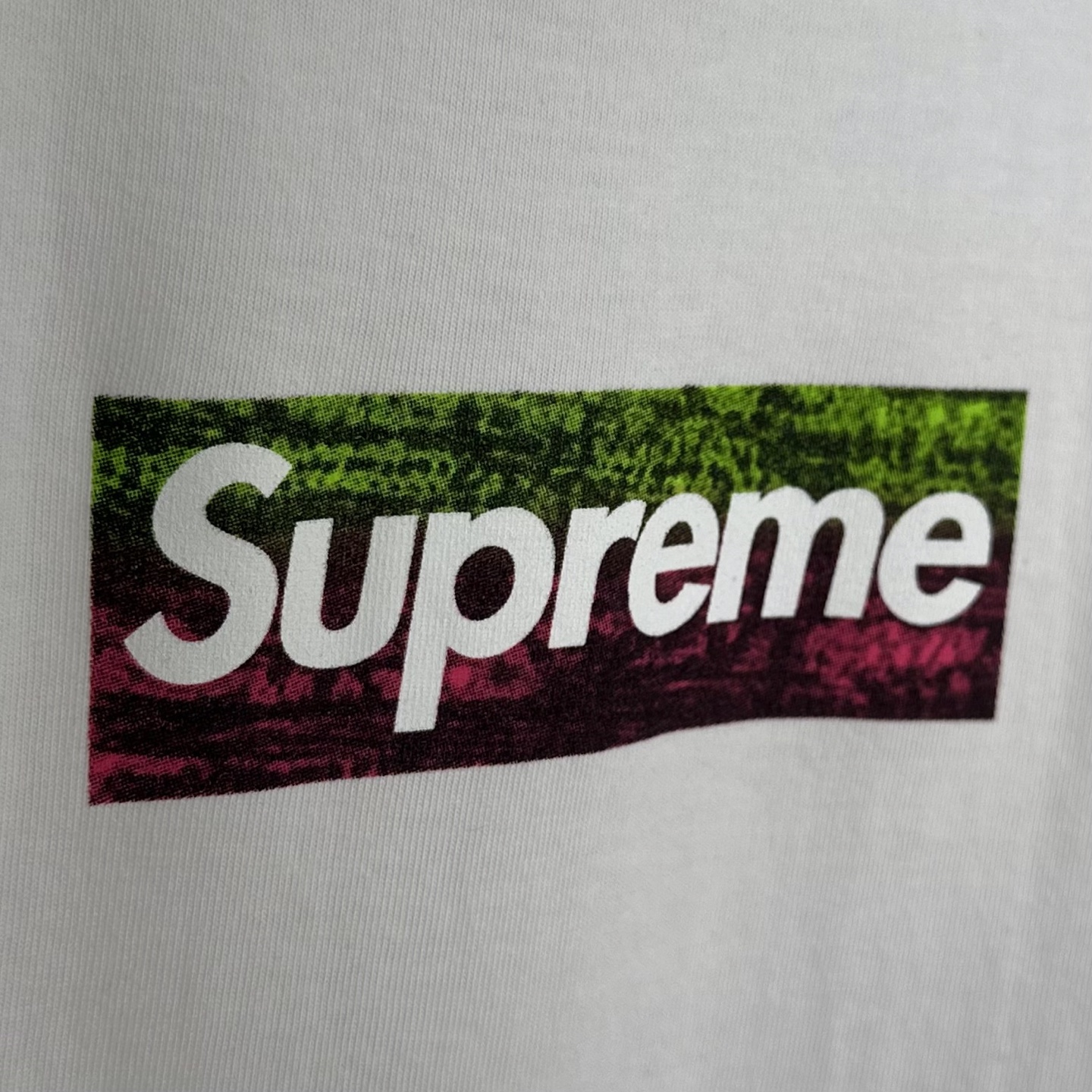 Supreme SS25 LA Wildfire Relief Box Logo Tee - White Short Sleeve T-Shirt 6 i1744438451926 3528 0 6
