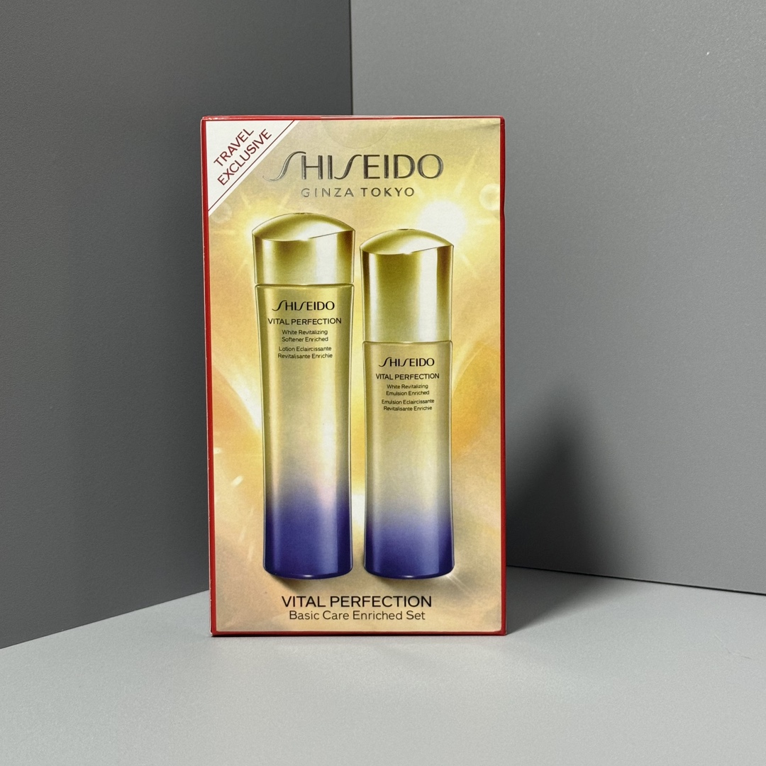 45! Precio por juego, se vende completo, no se separa, ¡precio ajustado! Juego de agua y emulsión de Shiseido Revital a…