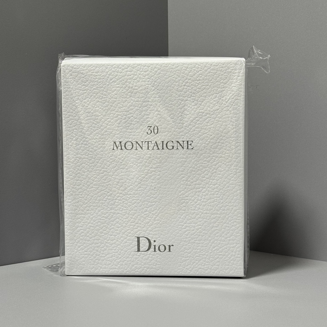 ¡Set de cinco muestras de perfume de Dior Castle! Incluye: 5ml*5. Aromas: Sweetheart, Joy, True Me, Red Poison, Eau de …