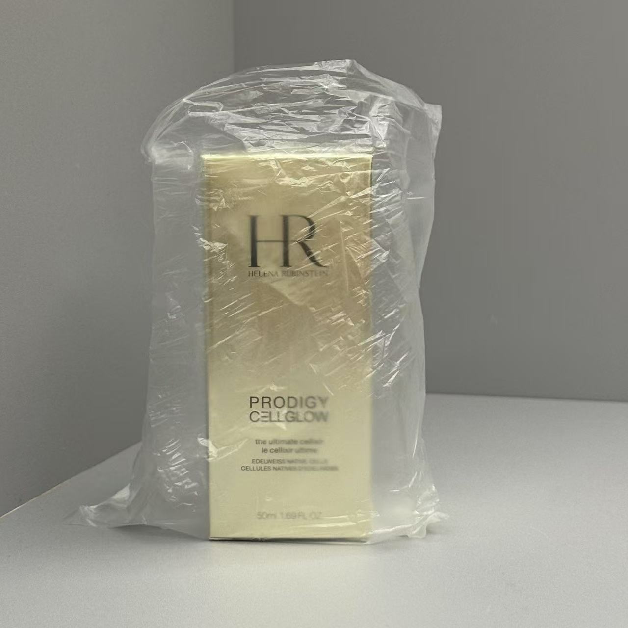 78！（下单备注：赫莲娜安瓶精华）
HR赫莲娜安瓶精华50ml🔜实拍📸现货❗️50Z13A编码！可配中文标✔️高光安瓶精华甄选60万a雪绒花愈伤组织提取物，以肌源重塑科技，激活肌源母细胞，增强细胞活性，淡褪衰老痕迹&middot;令肌肤瞬时焕颜，实现四周快速密集抗老。
以重塑科技成就精华&ldquo;巅峰&rdquo;之作。