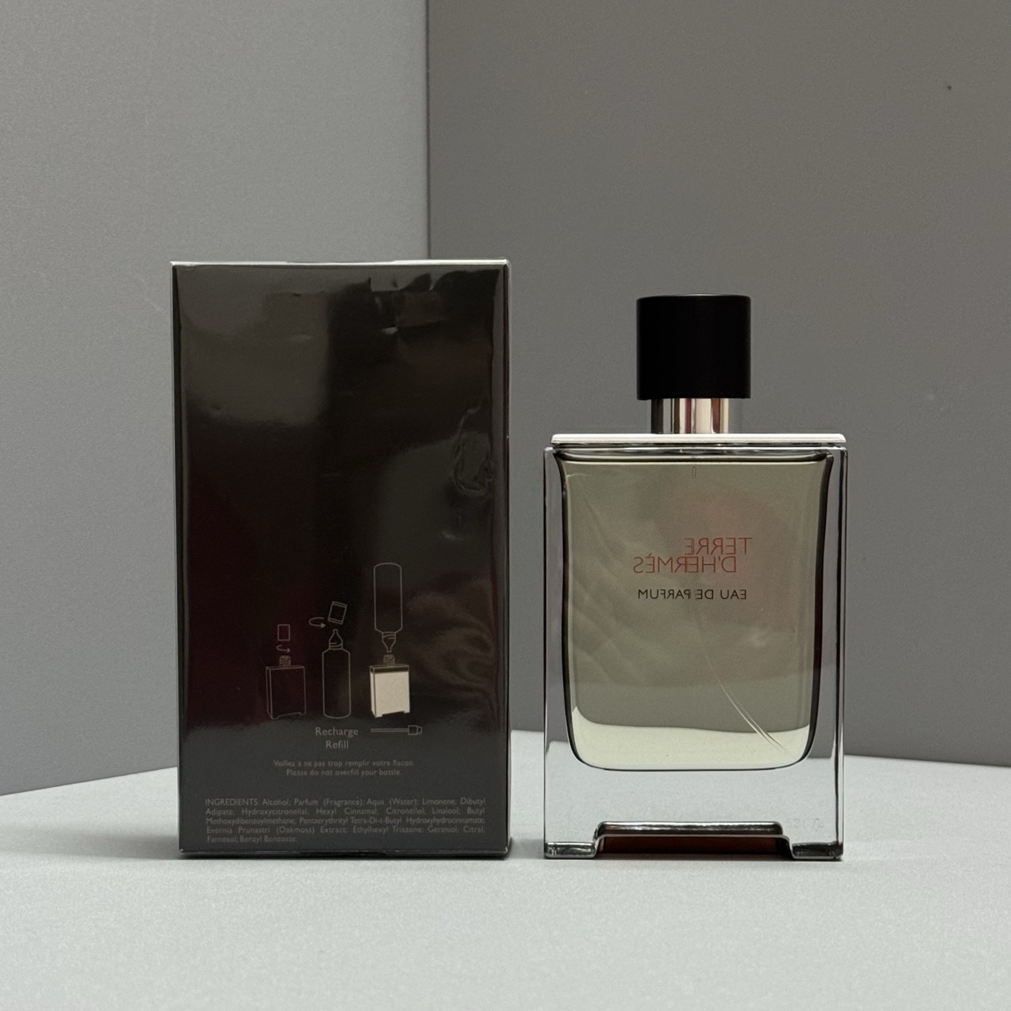 85💰爱马仕 大地馥郁版男士香水100ml
Hermes Terre d'Hermès Eau de Parfum Intense, 2025
香调:木质调
前调:香柠檬 胡椒
中调:咖啡 甘草
后调:木质香 熔岩 结石
属性:男香
标签:清新辛辣 柑橘 木质 咖啡