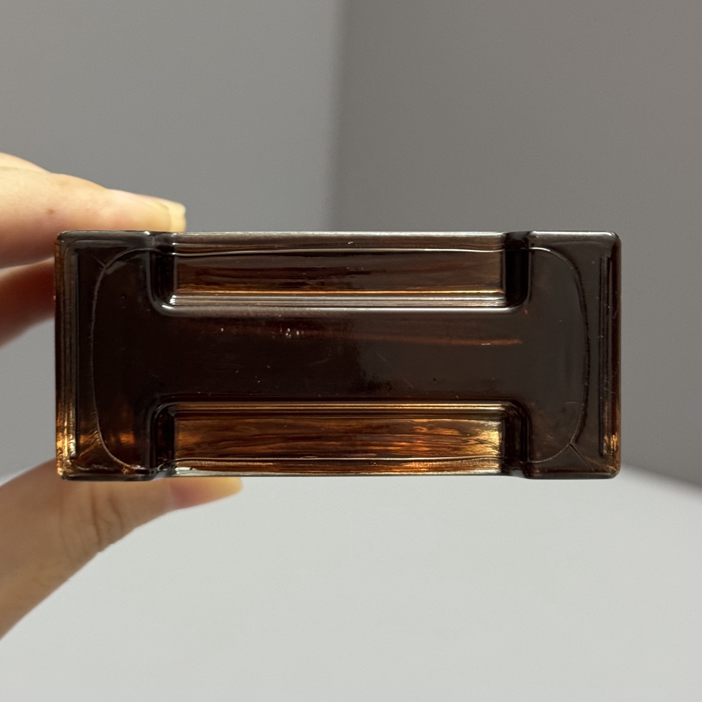 85💰爱马仕 大地馥郁版男士香水100ml
Hermes Terre d'Hermès Eau de Parfum Intense, 2025
香调:木质调
前调:香柠檬 胡椒
中调:咖啡 甘草
后调:木质香 熔岩 结石
属性:男香
标签:清新辛辣 柑橘 木质 咖啡