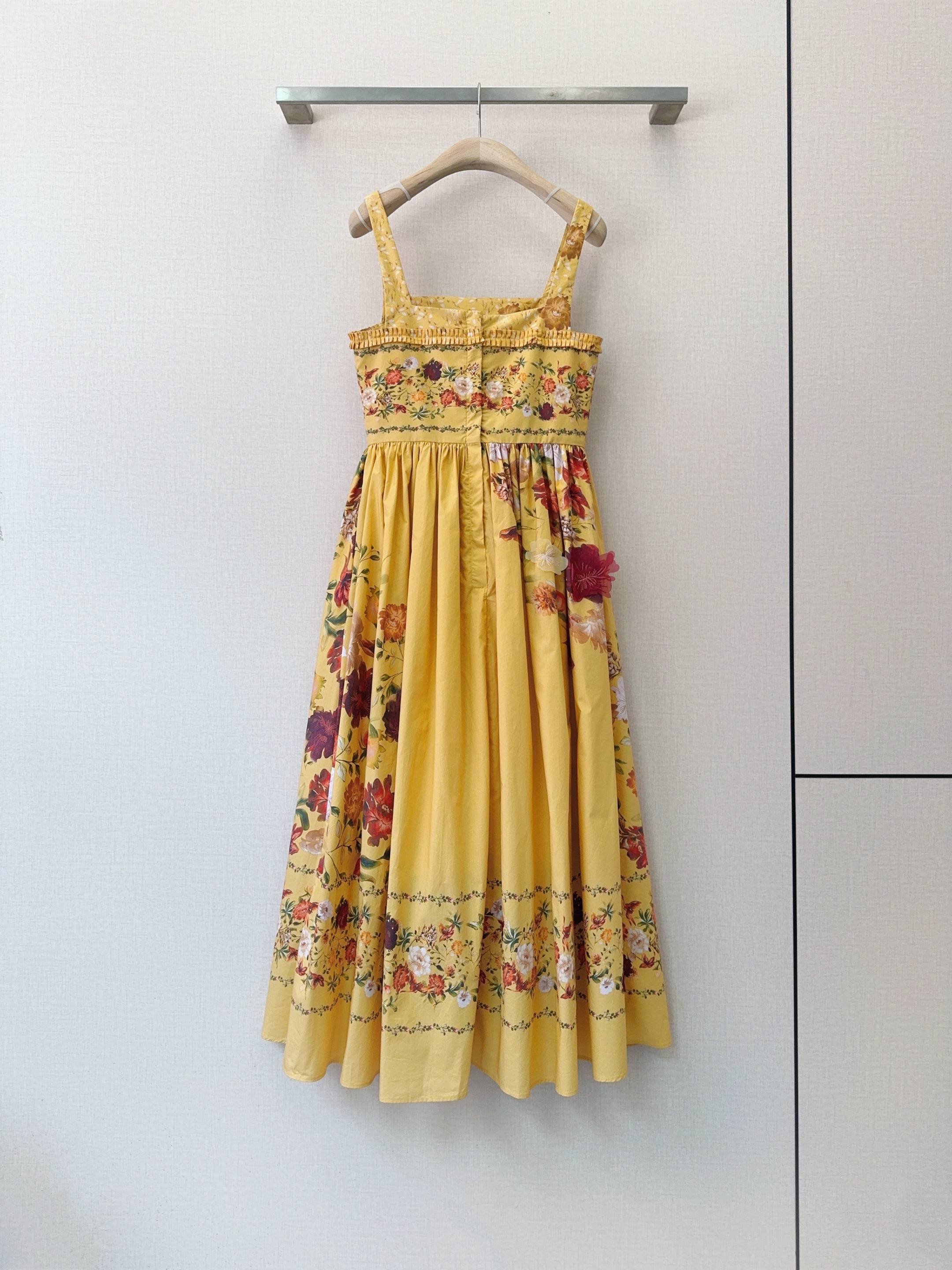 AGUA BY AGUA BENDI*T*A新款🆕💗 复古吊带连衣裙👗👗，方领宽肩带设计，修饰肩颈线条胸