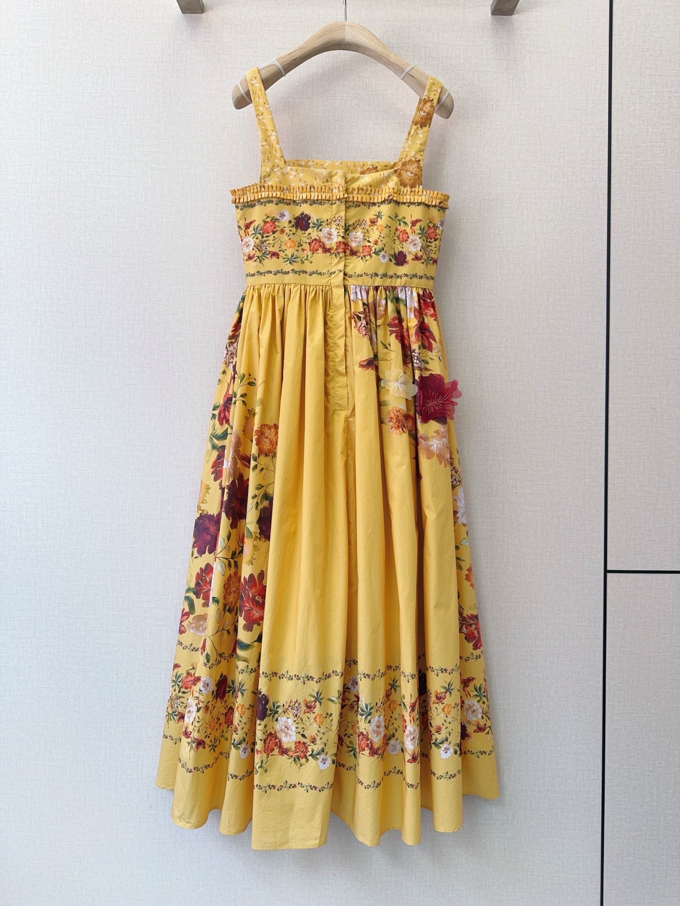 AGUA BY AGUA BENDI*T*A新款🆕💗 复古吊带连衣裙👗👗，方领宽肩带设计，修饰肩颈线条胸