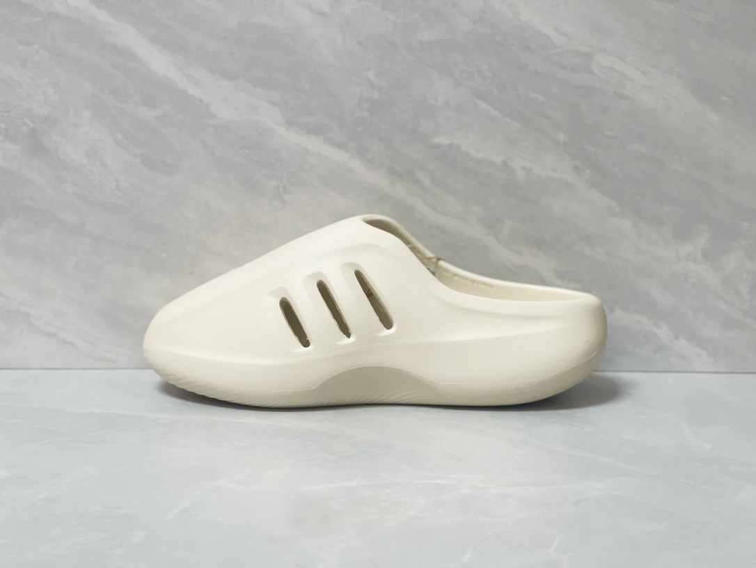 NO:260825,Adidas Originals adiFOM IIInfinity Mule Lazy and comfortable anti-wear-proof slippers Newly developed MD ultra-light wear-resistant foam ratio foam type integrated shoe mold (the mold is flat and matte, the highest craft and trim!!) Easy foot feeling, walk as soon as you wear, brings a modern innovation, too thick proportions and ultra-smooth touch Use foam material made of sugar cane, be environmentally friendly, get rid of straps or shoelaces, easy to put on and take off, keep comfortable, use natural renewable materials, designed to help reduce plastic pollution Official item number JG6969XG Size 39 40.5 42 43 44.5 46, slippers, adidas, slippers19860909Adidas Originals adiFOM IIInfinity Mule 穆勒风慵懒惬意防磨包头拖鞋 全新开发MD超轻耐磨发泡配比泡棉式原色一体成形鞋模 (模处平整无毛边最高工艺修边处理!!) 轻松脚感 一穿即走 带来现代风格的革新 过厚实的比例和超光滑的触感 采用含有甘蔗制成的泡沫材料 心系环保 摆脱绑带或鞋带束缚 易于穿脱 保持舒适 采用天然可再生材料 旨在帮助减少塑料污染 官方货号JG6969XG 尺码39 40.5 42 43 44.5 46,拖鞋,adidas,slippers,Women's Shoes