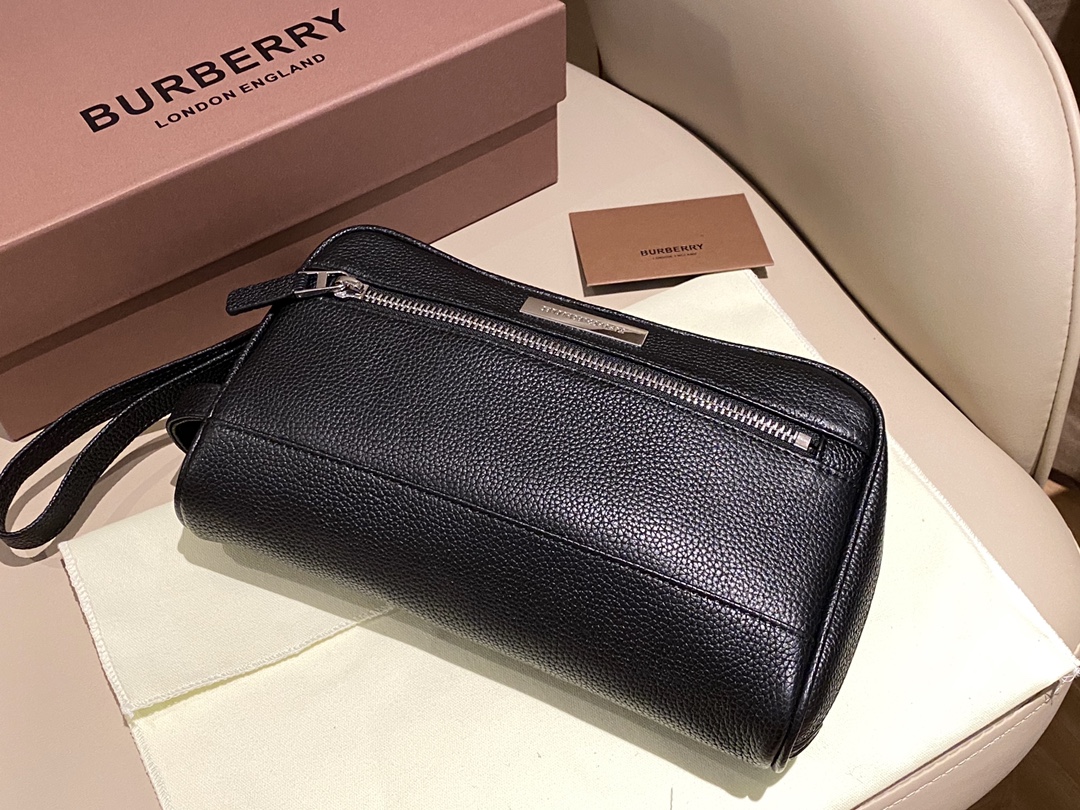 this pouch is crafted from exceptionally soft - Comprehensive 3
