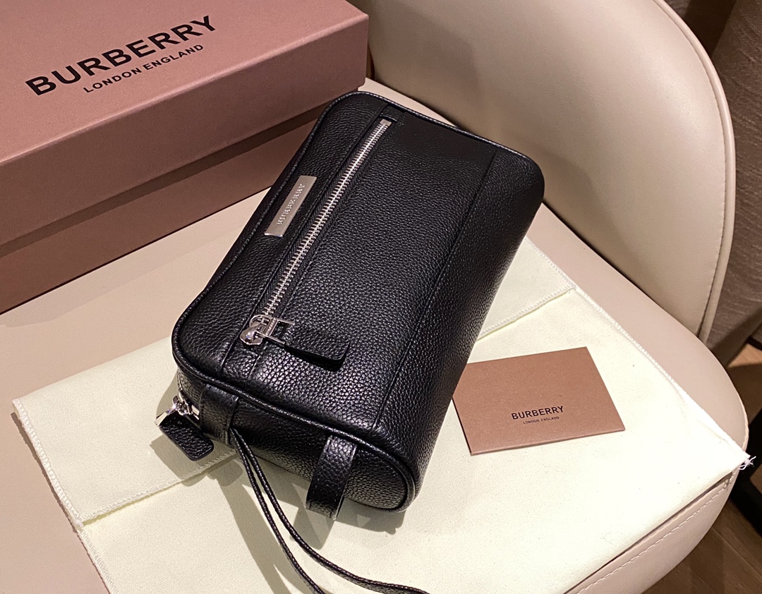 this pouch is crafted from exceptionally soft - Comprehensive 4
