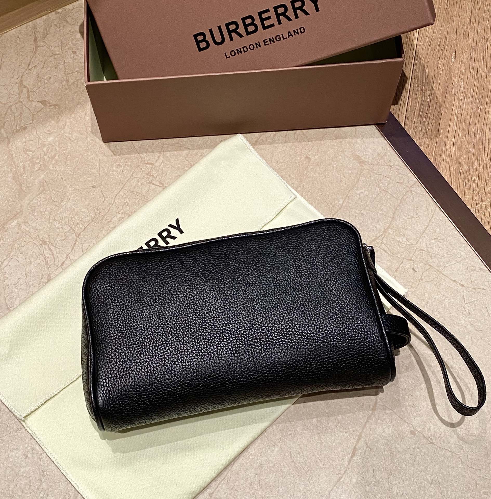 **Men's Leather Clutch** - Comprehensive 2