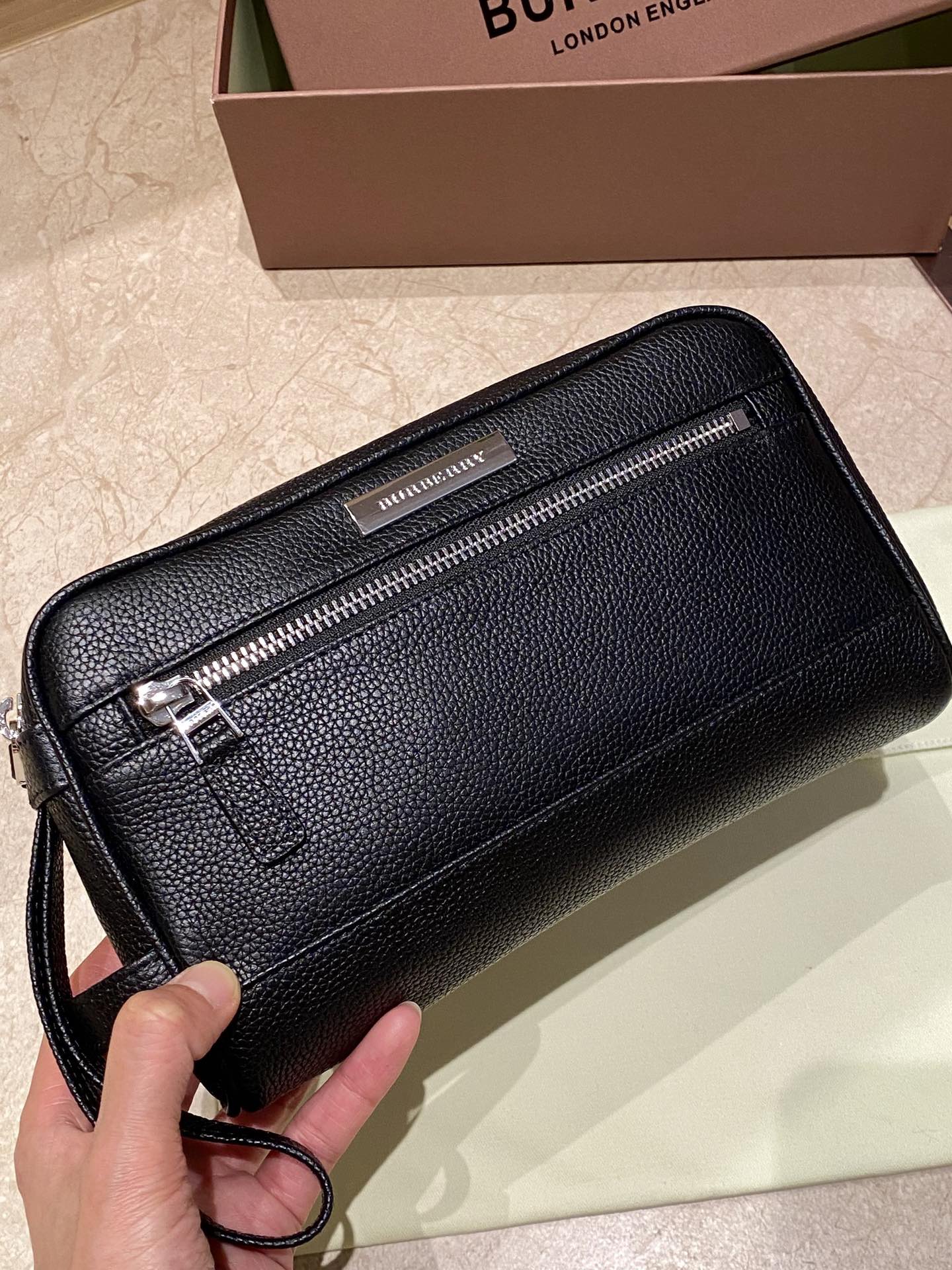 **Men's Leather Clutch** - Comprehensive 5