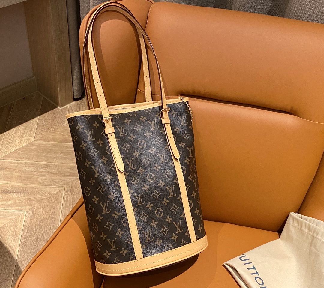 Louis Vuitton Vintage Monogram Bag - Comprehensive 3