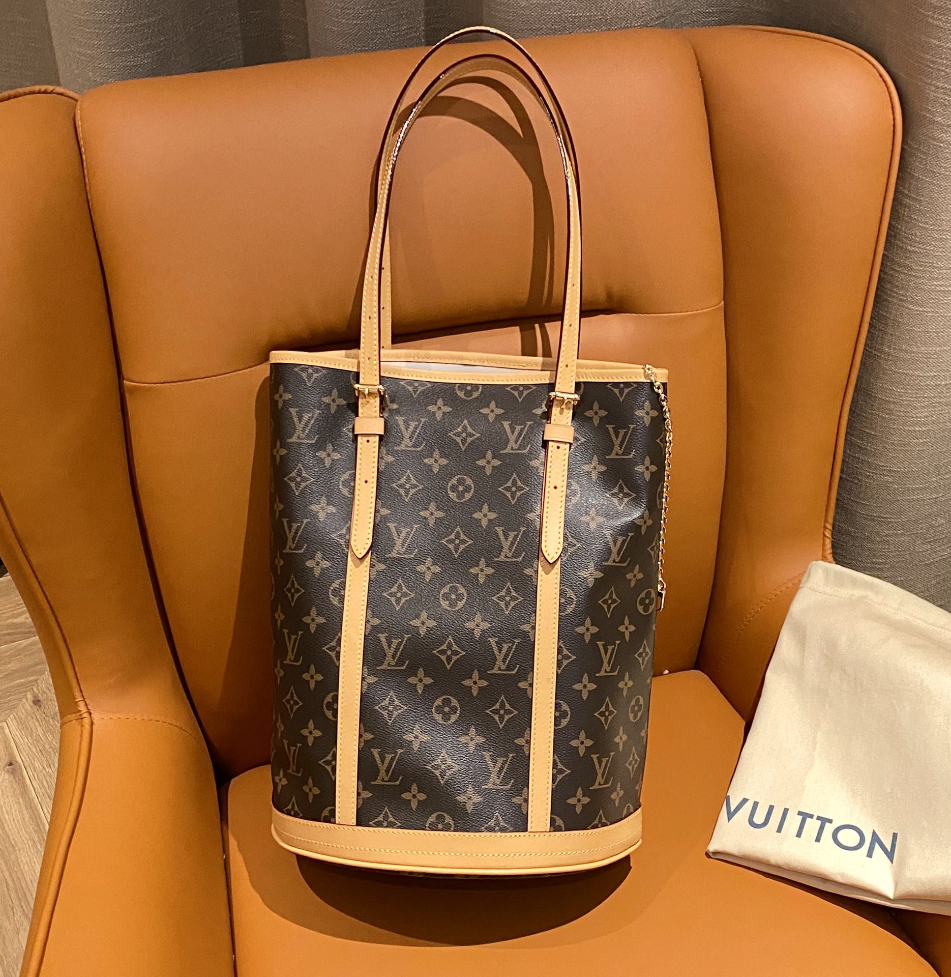 Louis Vuitton Vintage Monogram Bag - Comprehensive 4