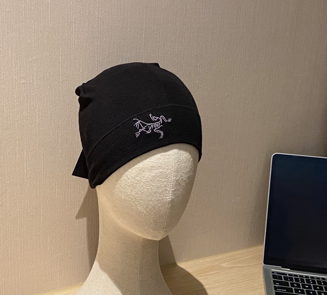 Moncler Haute Couture Haute Couture Designer Cap Hat Ref.88D791DC