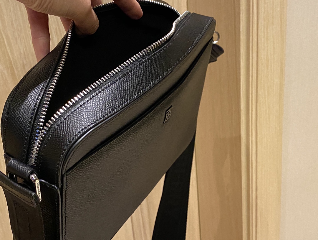 Men's Grained Calfskin Crossbody Bag - Comprehensive 9
