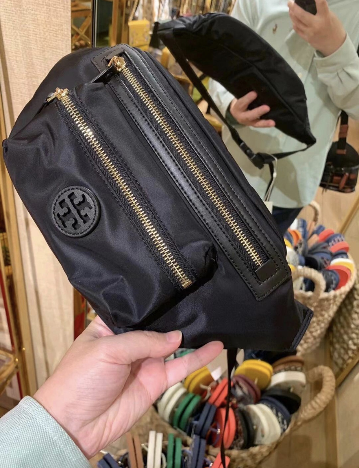 Convertible design wearable as a belt bag or crossbody chest pack - Comprehensive 8