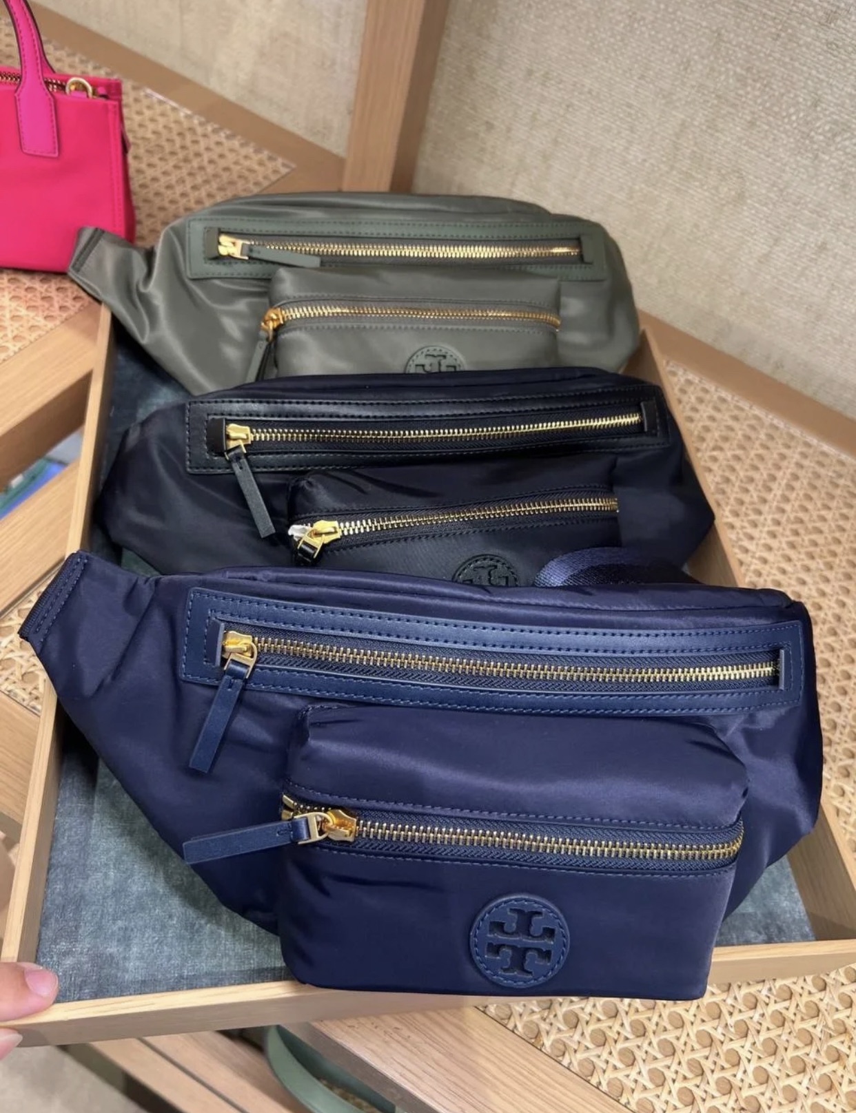 Convertible design wearable as a belt bag or crossbody chest pack - Comprehensive 3