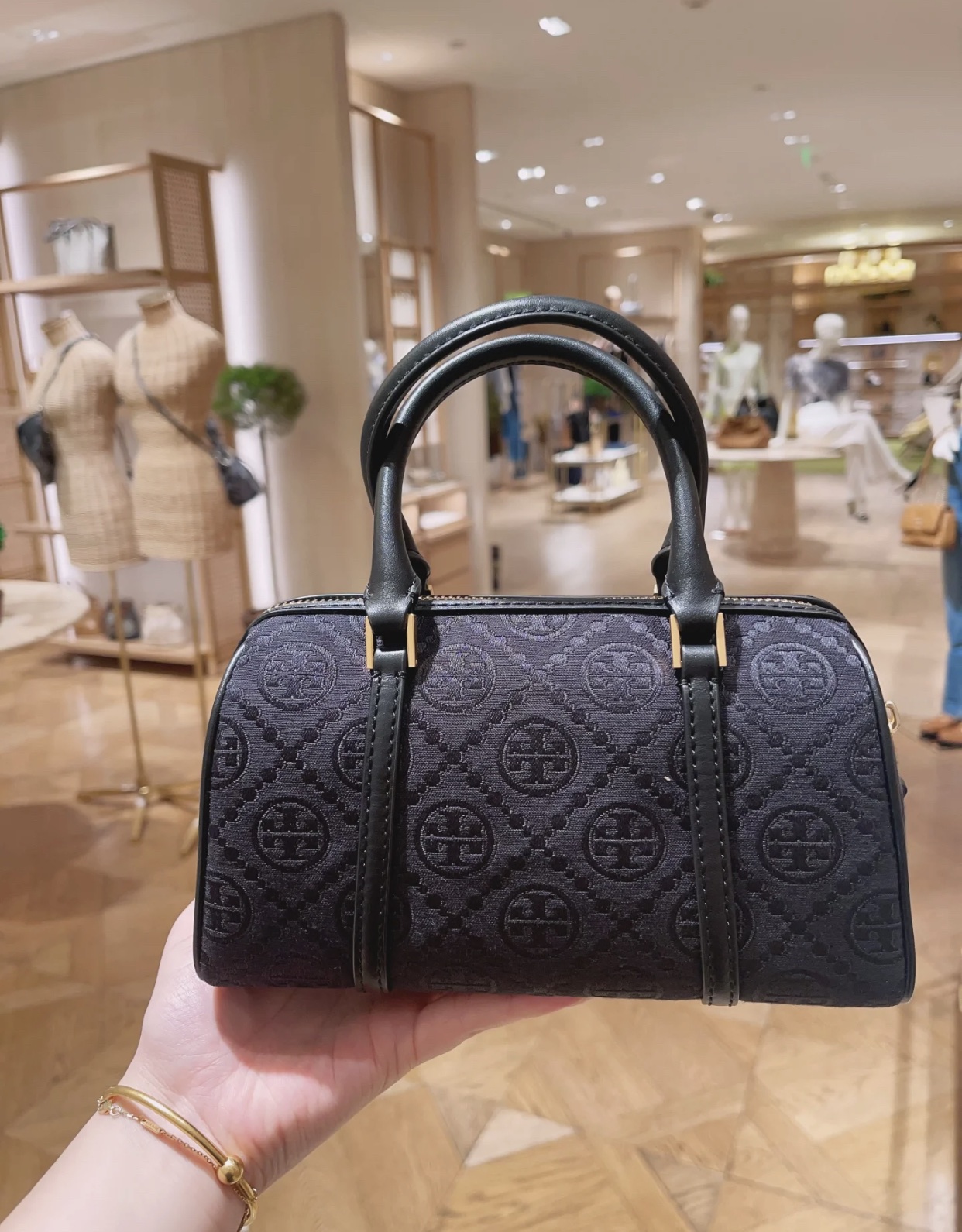 Chloé Luxury Designer Handbag Shoulder Crossbody Bag crafted in premium 8
