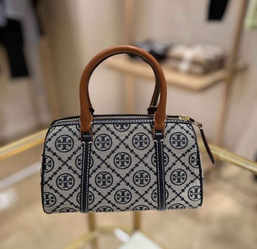 Chloé Luxury Designer Handbag Shoulder Crossbody Bag crafted in premium 2