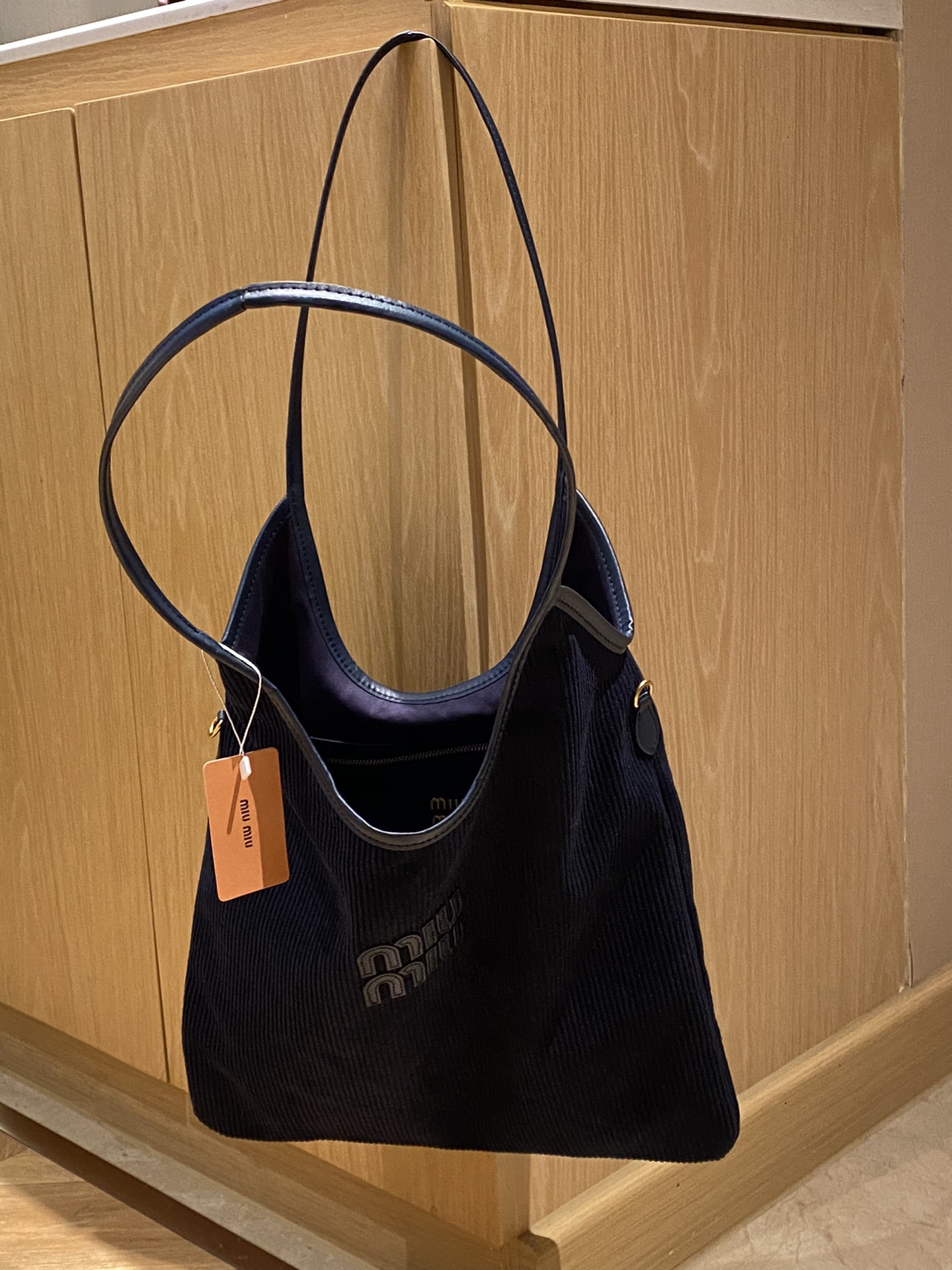 Miu Miu Fall/Winter Runway Crescent Tote Bag - Comprehensive 3