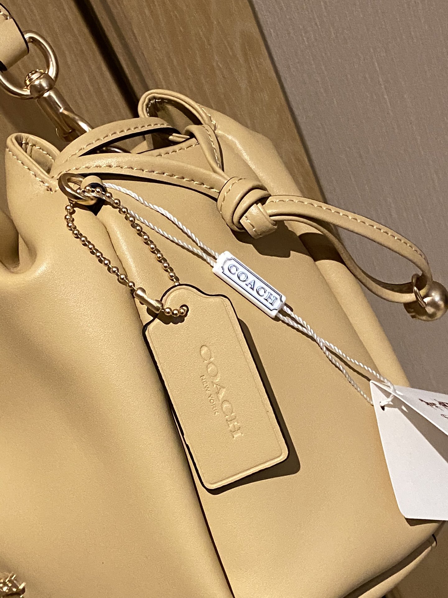 wear as an underarm shoulder bag - Comprehensive 7