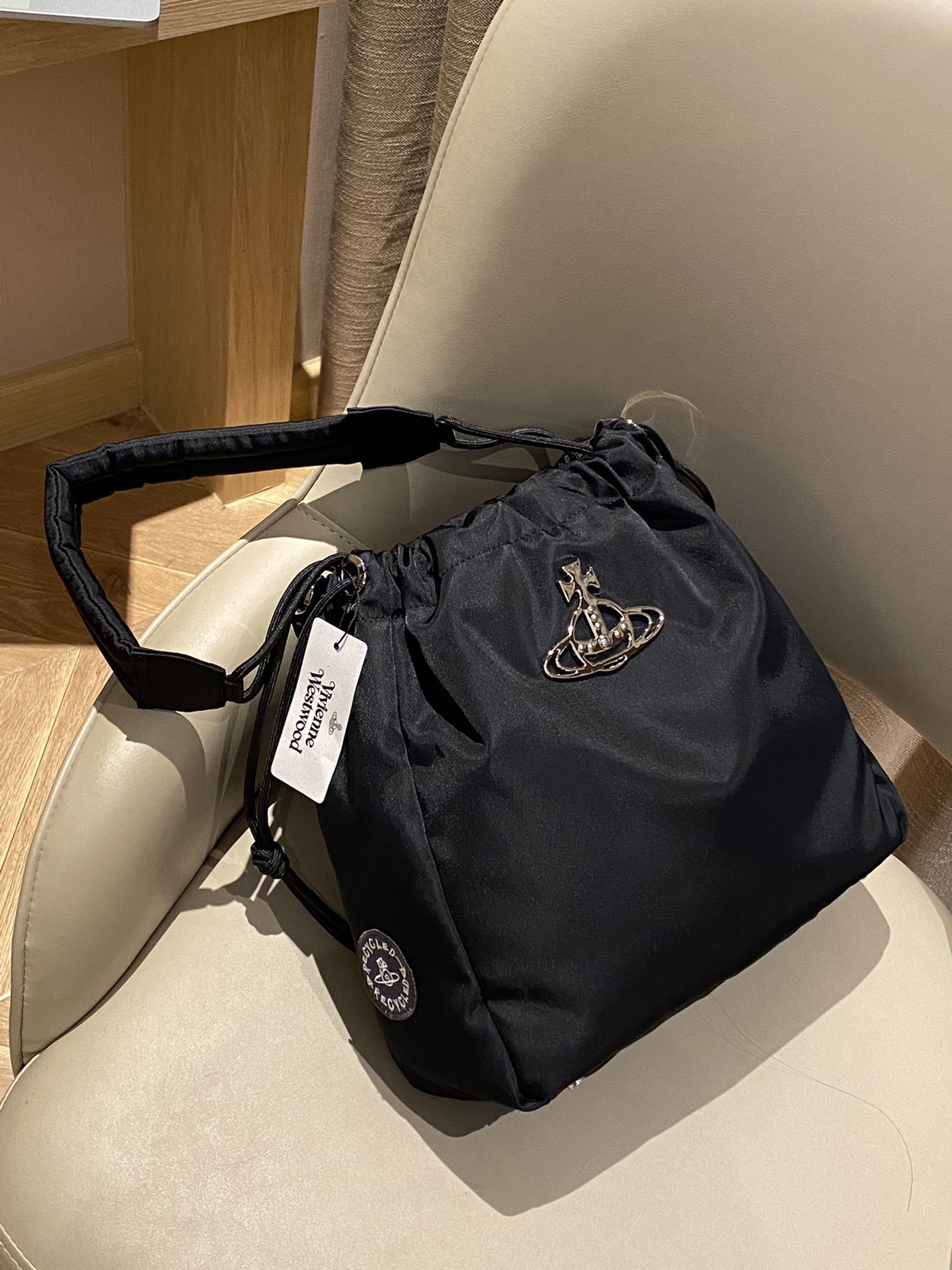 A classic tote silhouette designed for versatile styling - Bag 3