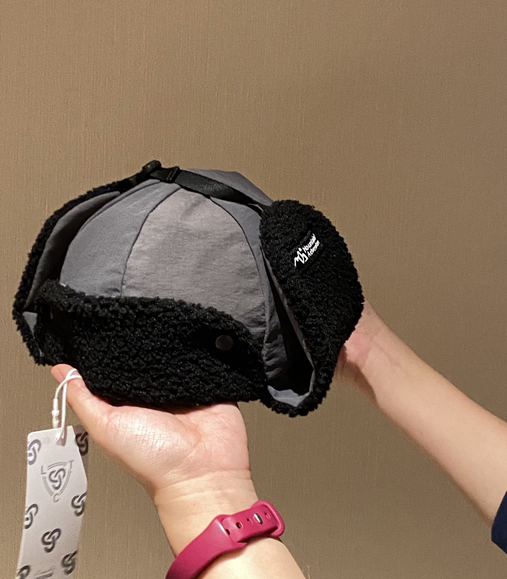 Rock gray/blackThe hat shape is also surprisingly good - Hat 4