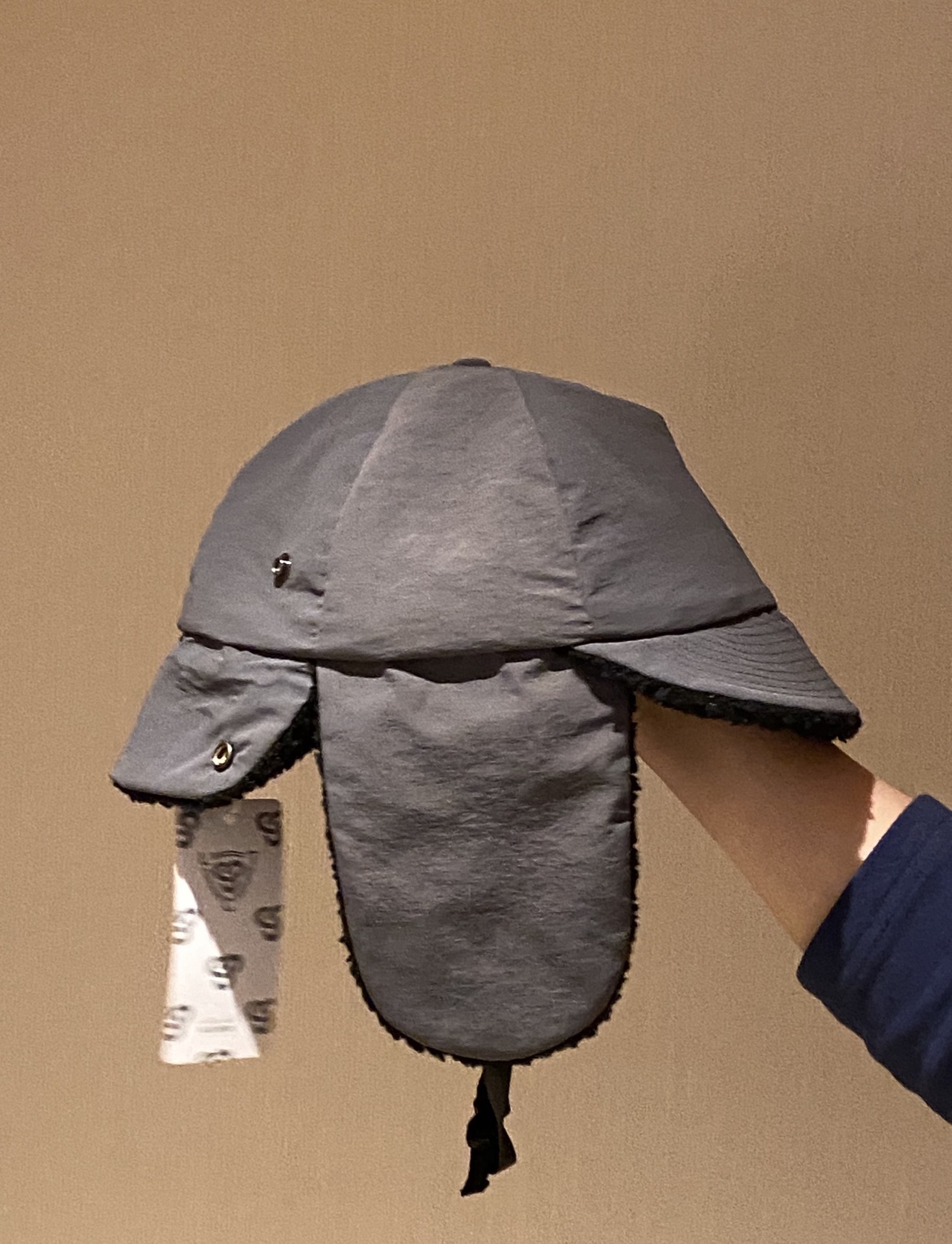 Rock gray/blackThe hat shape is also surprisingly good - Hat 9