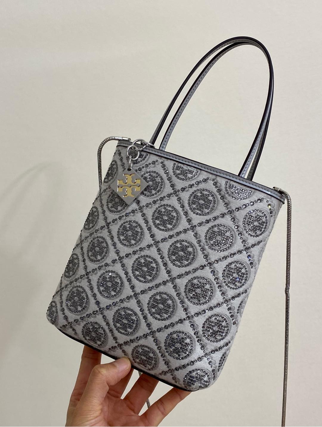 Style:** Crystal Tote Bag - Comprehensive 6