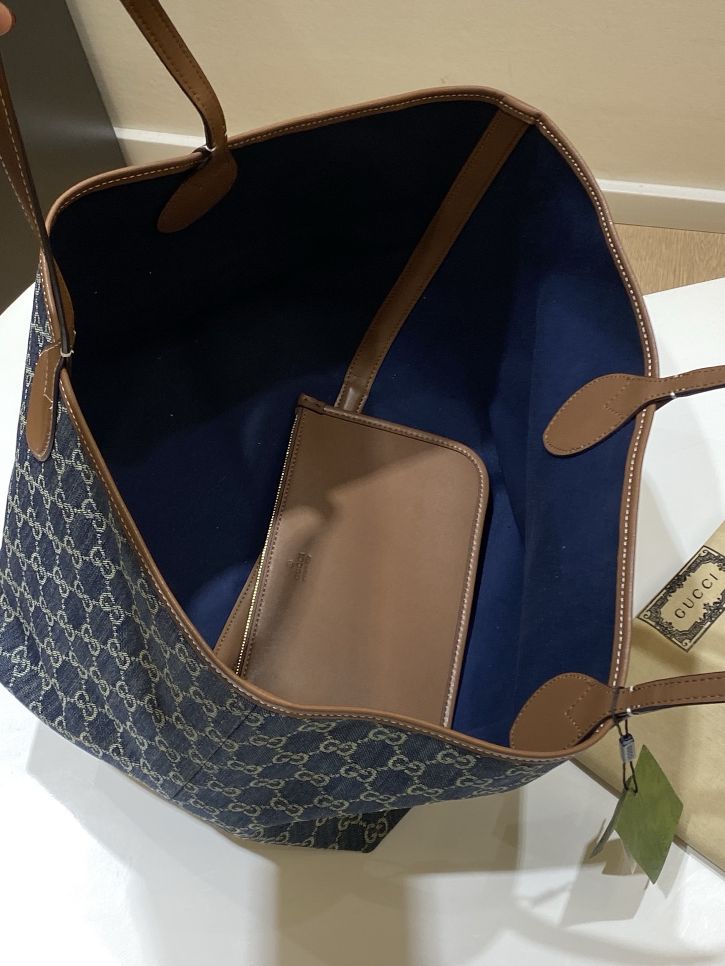 Cartier Luxury Designer Handbag Shoulder Crossbody Bag crafted in 7