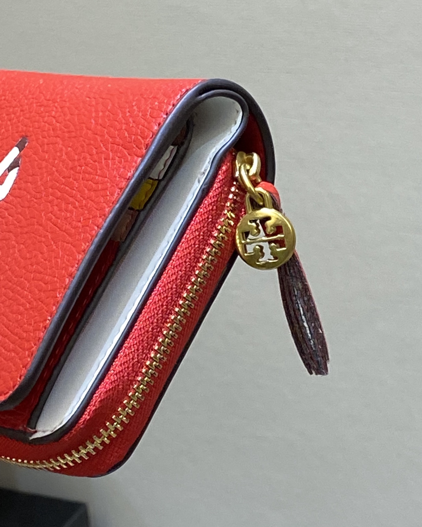 _dcZ9sqK6eiXOnwbIqRoWKhvLmU9fBu-DshP03Lw