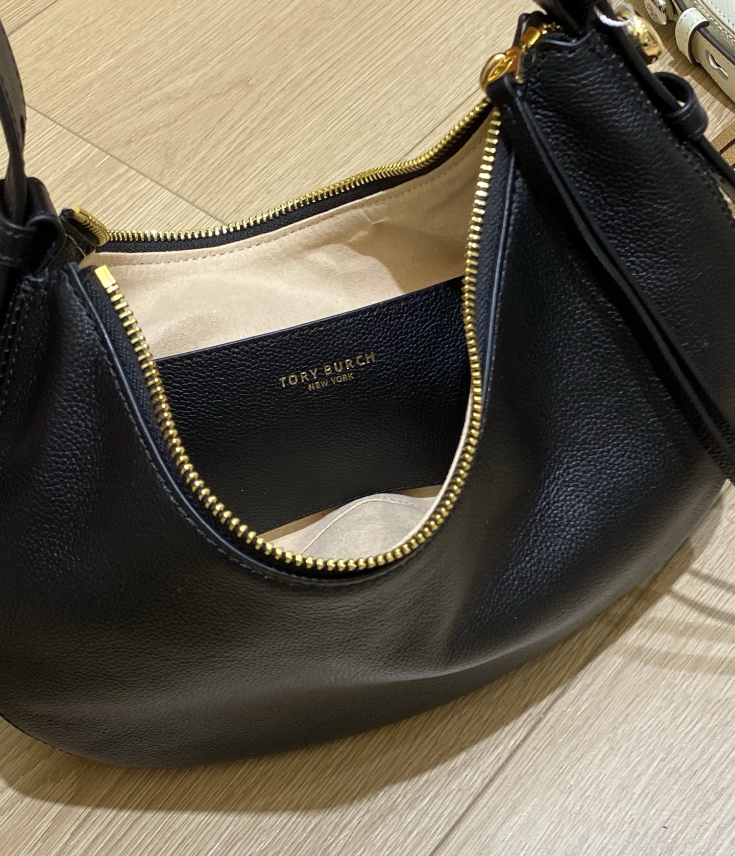 Jacquemus Classic Handcrafted Luxury Leather Shoulder Bag Ref